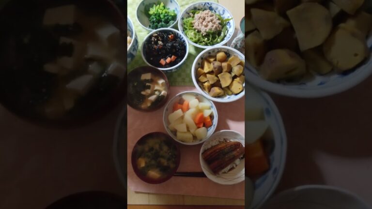 【簡単料理】鰻丼、ピーマンとツナ、ひじきの炒め煮、ほうれん草、さつま芋の煮物、じゃがいもとにんじん、豆腐とわかめの味噌汁