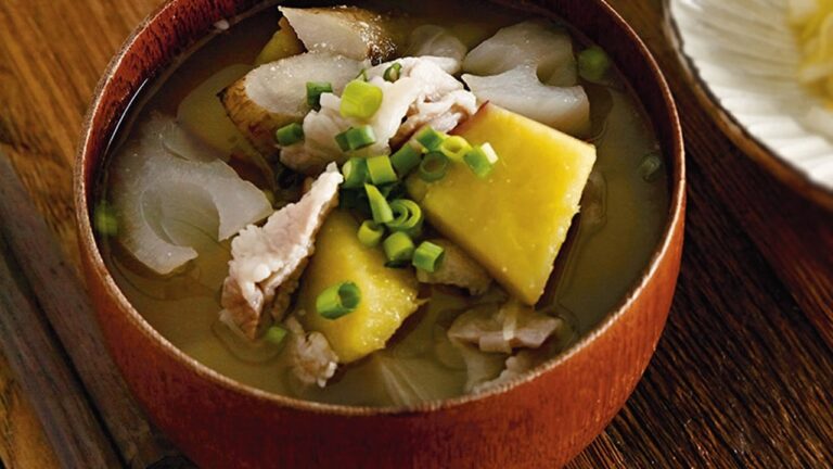 秋の根菜みそ汁