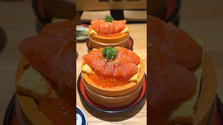 明太子を丸ごと2本載せた明太いくら玉子焼き丼！