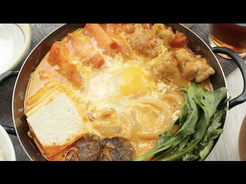 グツグツとろ～り！モッツァレラと鶏肉のトマトすき焼き