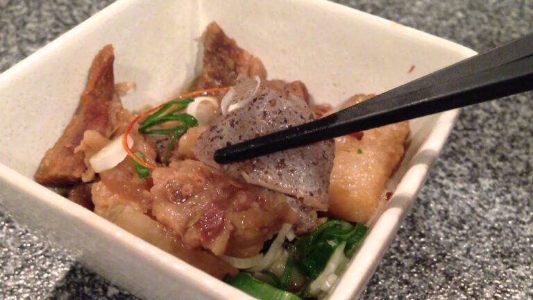 アナとA5の牛スジ煮込み - 居ZACK