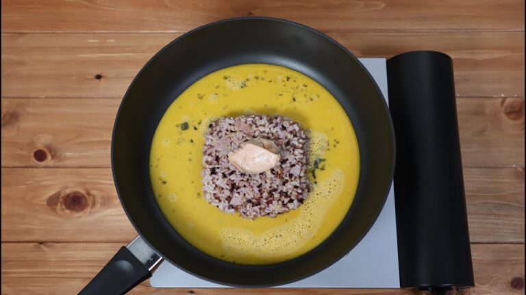 鮭チャーハンを作りたい【強火だとあせるので ずーっと中火】