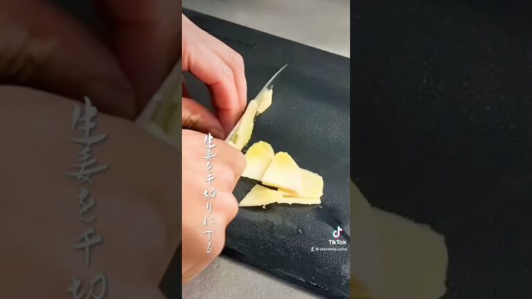 サバの味噌煮を作りました😄ステンレス鍋で作ると臭みがなくて本当美味しい！　レシピは動画後半に。　フルVer.の動画もあります🙆🏻‍♂️