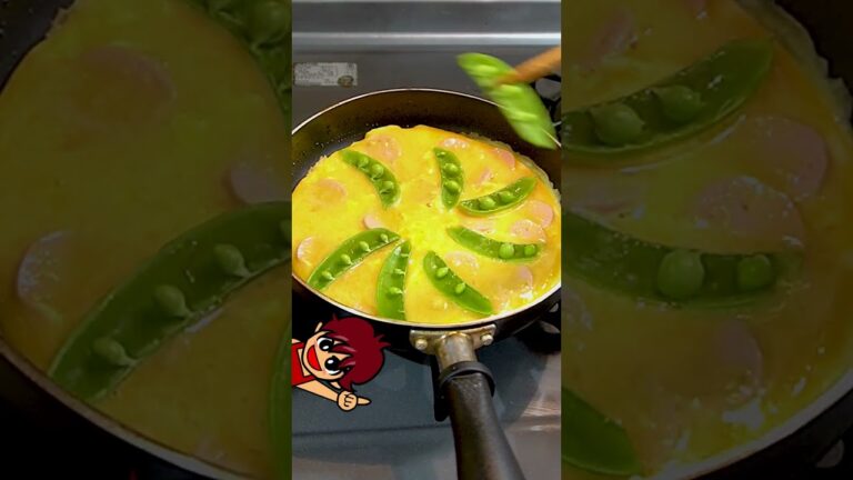材料少なめでも華やか高タンパク！スナップえんどうのオープンオムレツ｜レシピ・作り方