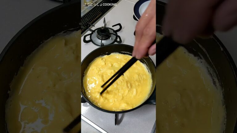 オムライスの作り方！こんな感じでもいいと思う！誰でも出来るのでおすすめだよ！