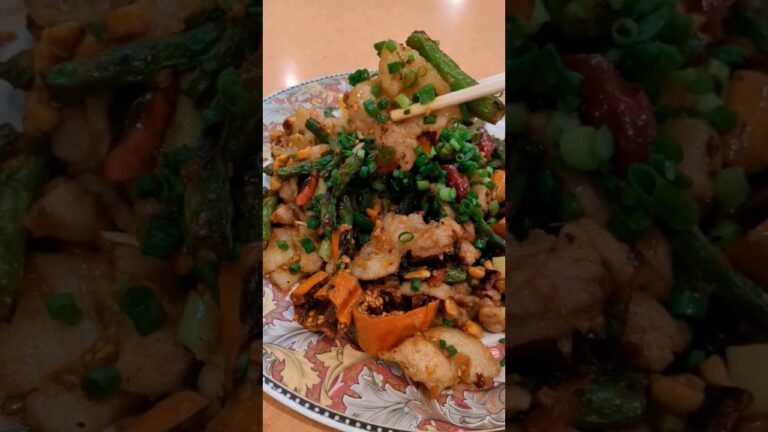 「ピリ辛四川風インゲン炒め」横浜中華街 “中國料理 鳳林” 辛さとニンニクの旨味が後引く美味しさ♪ #shorts #天下分け目の辛味戦 #辛味戦