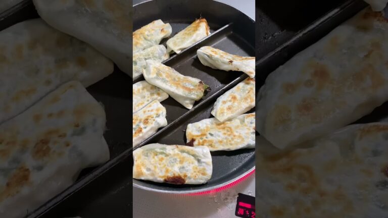 大葉と豚肉を餃子の皮で巻いて焼くバズり飯作って飲む自宅警備員娘