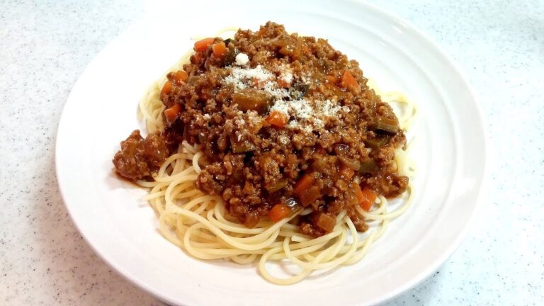 超簡単ミートスパゲティ！子供も喜ぶお手軽料理…具沢山～玉ねぎ・人参・ピーマン・挽き肉【簡単家庭料理】