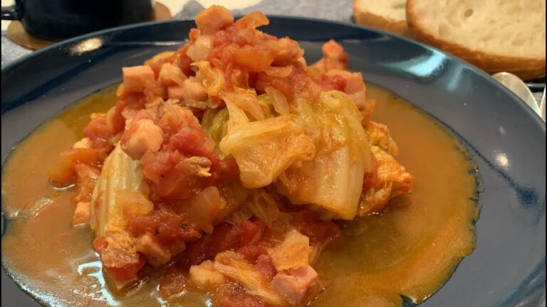 無限に食べれる白菜とベーコンのトマト煮込み　無水調理だから白菜の甘味たっぷり！ ２種類の食べ方ご紹介