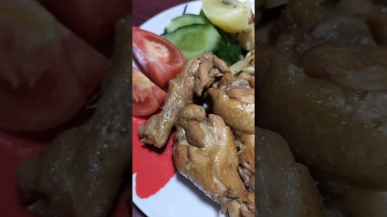 #晩ご飯 （ #鶏肉とゆで卵の甘辛煮  #イカと野菜炒め #きゅうりの漬物 #トマト #キウイフルーツ ） 2024/10/01