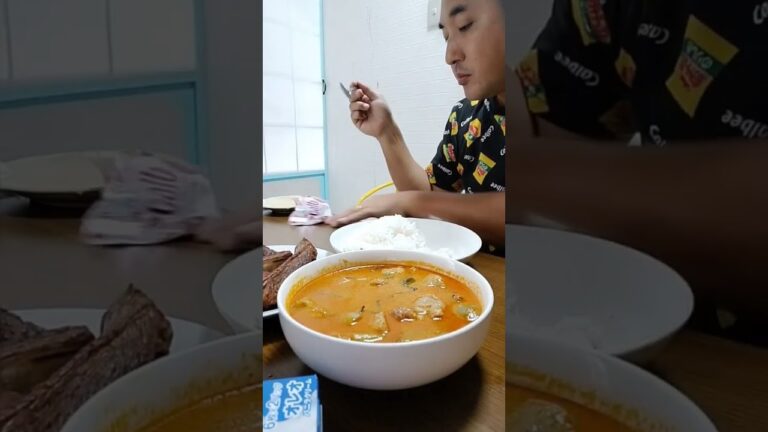 ココナッツ香るタイ料理を喰らう＃アロイアロイ＃料理名後で更新 #空き家再生人daiko