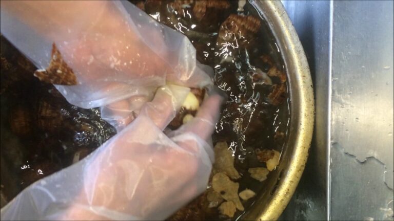 【里芋簡単な皮むき】★色々有るけど、これが一番簡単かも！