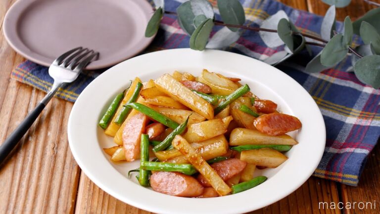 【いんげんとじゃがいものオイマヨ炒め】こってり味でおかずにおすすめ！味付け簡単♪｜macaroni（マカロニ）