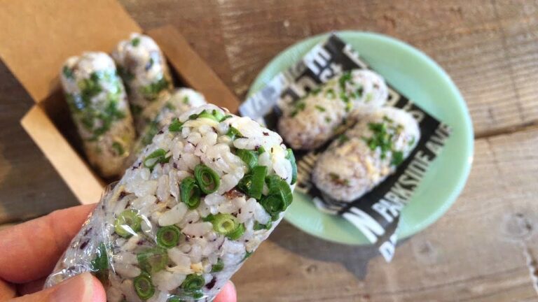 塩鯖とゆかりのスティックオイルおにぎりの作り方　How to make Onigiri  Shiosaba&Yukari