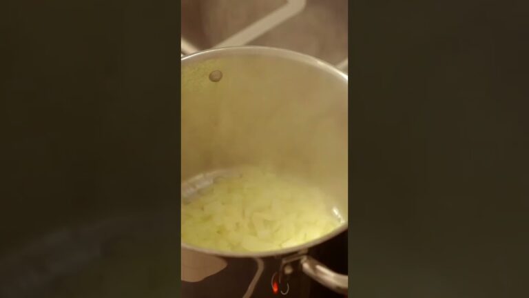 【ドイツでつくるドイツ料理】ケールとお肉の煮込み【Grünkohl】