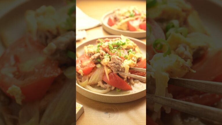 食卓が彩り鮮やかになる【豚のトマト卵炒め】 #晩ごはん #料理 #簡単ごはん