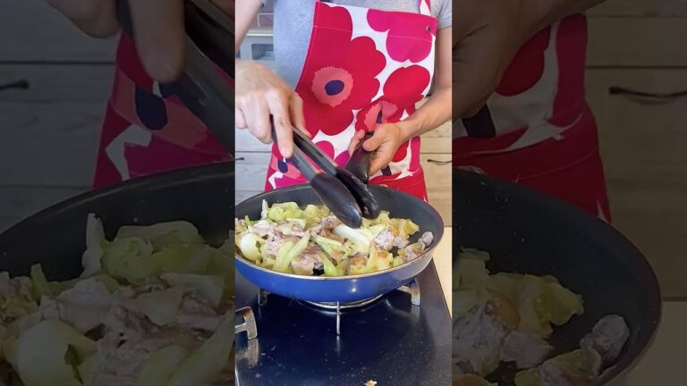 【梅ポーク炒め】調味料はたったの2つ！食欲がなくてもこれなら食べられる！！