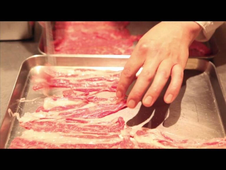 「料理通信」レッスンムービー ～熟成肉 牛コマ肉の片面焼き～