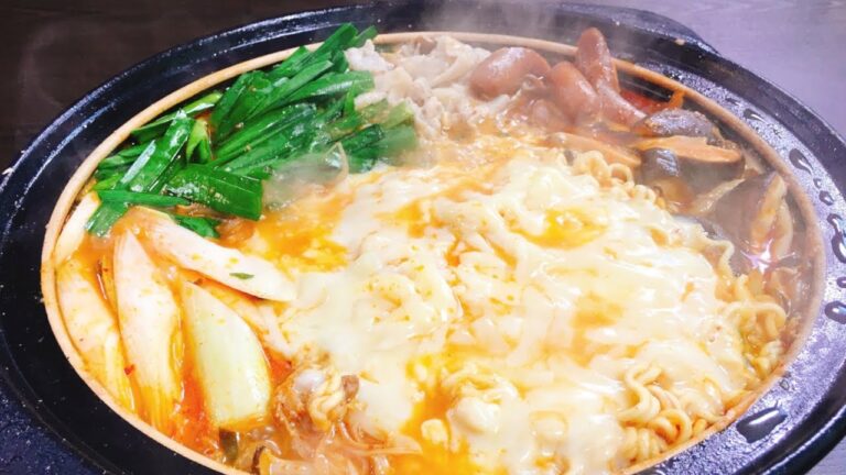 辛ウマなスープとチーズのからんだ麺が超旨過ぎる‼『絶品 チーズたっぷり辛旨プデチゲ』부대찌개