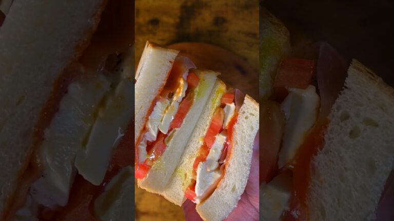 最高です！モッツァレラチーズと生ハムのサンドイッチ！#mozzarella #sandwich #prosciutto