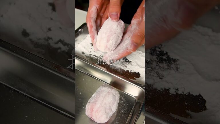 【ガッツリなのにさっぱり】梅しそ肉巻きおにぎり　 #レシピ動画 #簡単レシピ #おにぎり