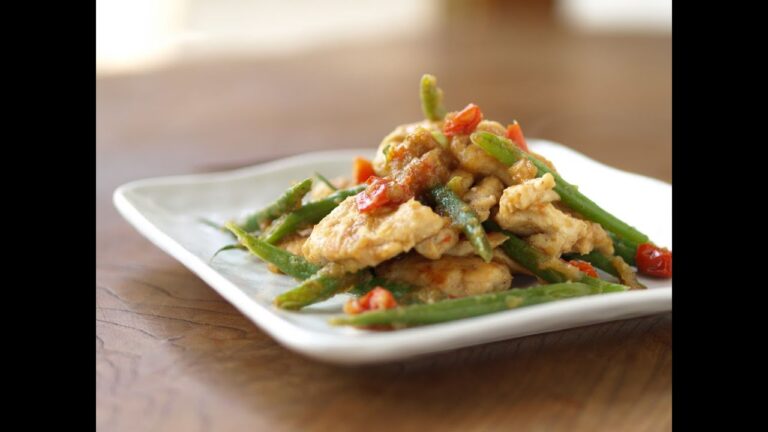鶏胸肉とインゲンのスパイシーソテー