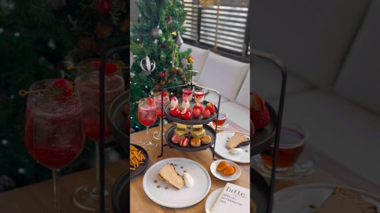 latte All day diner 神楽坂　ストロベリーアフタヌーンティー