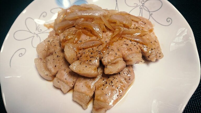 ポークソテー・玉ねぎの甘辛ソース掛け 【料理】