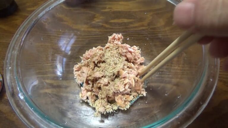 Twitterで話題のツナ缶ユッケは本当に旨いのか検証してみた。