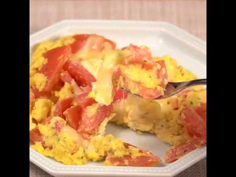 マヨネーズが隠し味♪ トマトとチーズのオムレツ ｜ moguna[モグナ]