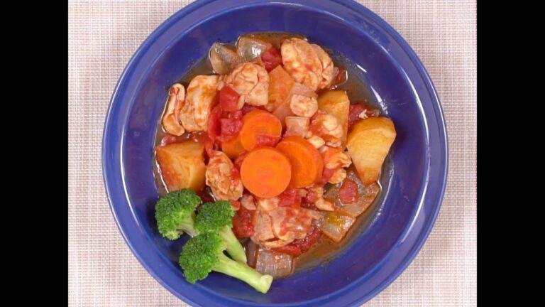 具だくさん！ ごろっと野菜のチキン煮込み ｜ moguna[モグナ]