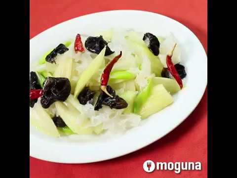 歯ごたえ満点のきくらげレシピ きくらげとセロリの炒め物 ｜ moguna[モグナ]