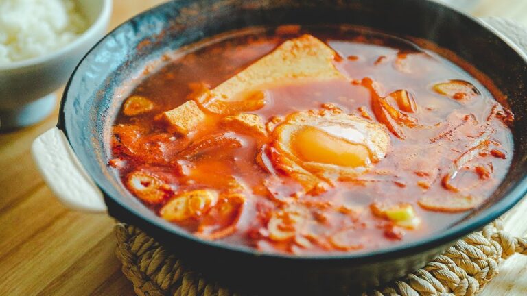 シンプルだけど本格的！スンドゥブチゲ | How to make Sundubu Jjigae #Shorts