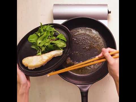 フライパンで簡単！鱈のバターソテーきのこクリーム添え