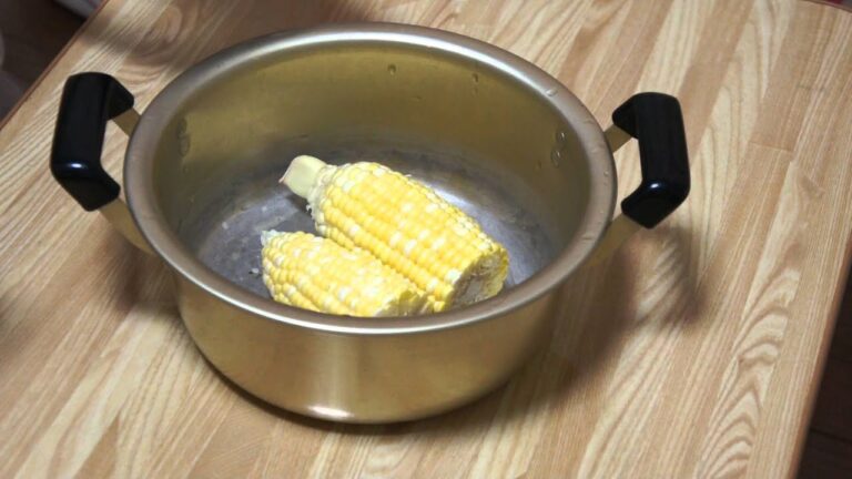 とうもろこしのゆで方～○○すると、お湯の中で甘くなる♪