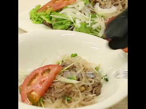 ボリューミーだけどヘルシー トマトのエスニック焼き肉サラダ