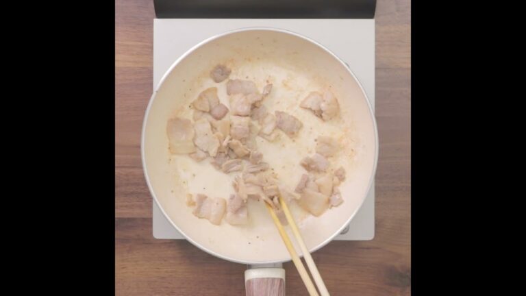 ボリューム感に大満足！ ねぎだく！ ネギ塩の焼き豚丼 #cooking #レシピ #スタミナ丼