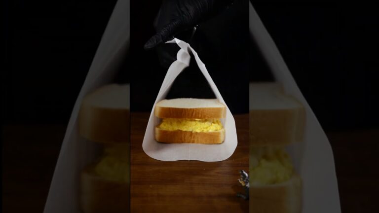 【簡単サンドイッチ】定番のたまごサンドイッチに半熟煮卵をはさんだ半熟煮たまごサンドを作る簡単レシピ #recipe #レシピ #サンドイッチ