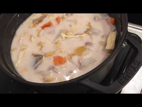 STAUB鍋で豚肉と野菜のたっぷり粕汁