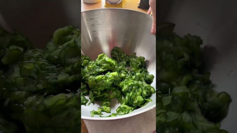 胡瓜の佃煮　調味料は砂糖・酢醤油・大さじ2ずつ　みりん大さじ1 #胡瓜#佃煮#お弁当おかず#おにぎりの具#レシピ動画 #きゅうり消費#キュウリ#ご飯がすすむ