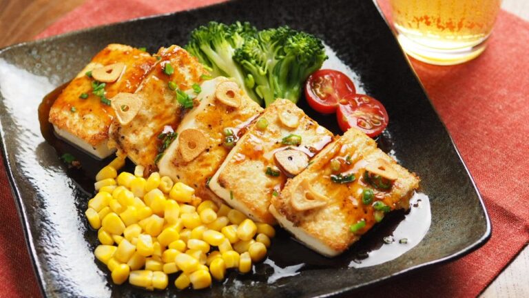 炒どうふのステーキ、男のにんにくしょう油味