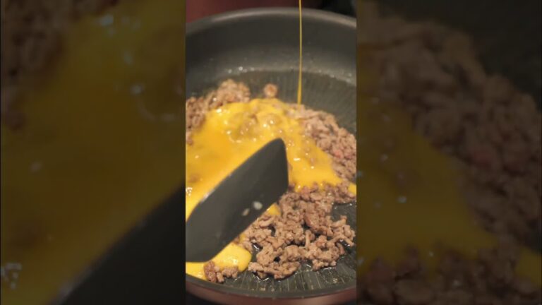 【飯テロ】ひき肉たまご丼にあんぶっかけたらめちゃくちゃ美味かった件について