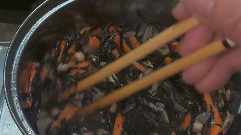 ひじきと大豆の煮物!