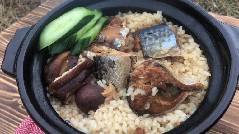 土鍋でさばの味噌煮を使って料理『炊き込みご飯』