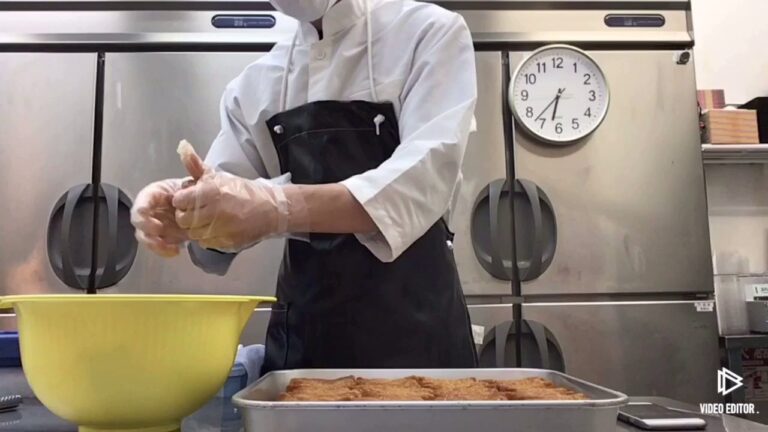 いなり寿司製造風景…