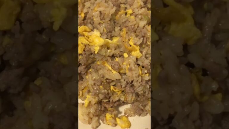 ジジイのひき肉たっぷりスタミナチャーハン美味〜〜〜
