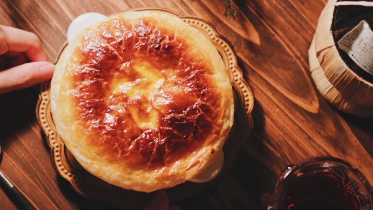 外はサクサク中はとろ〜り。チキンクリームポットパイ。