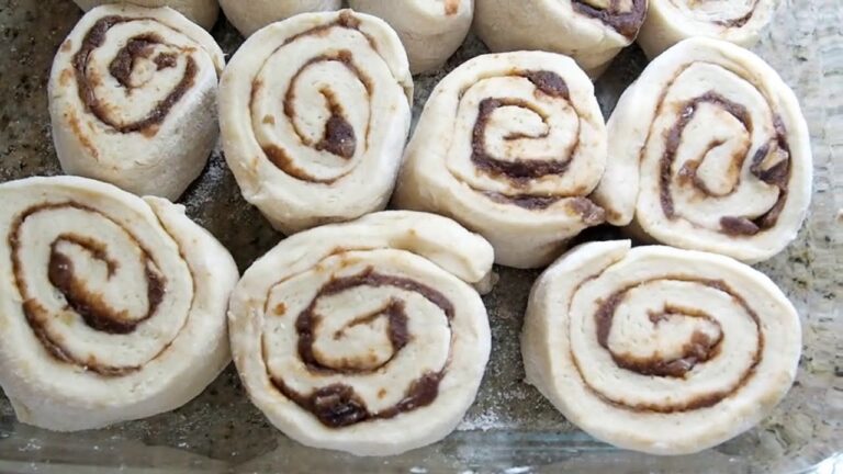 【 ヴィーガンシナモンロール】乳製品不使用でも美味しくできちゃった！ ｜りさの菜食ご飯｜アメリカ生活