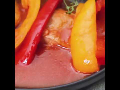 柔らかなパプリカに鶏肉のうま味が染みこむ パプリカと鶏肉のスープ煮 ｜ moguna[モグナ]