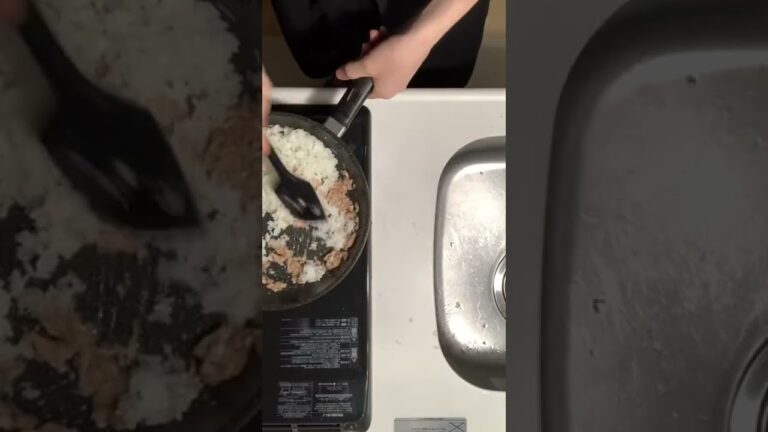 ツナオムライスが食べたくなった。失敗したのかな…？① #shorts